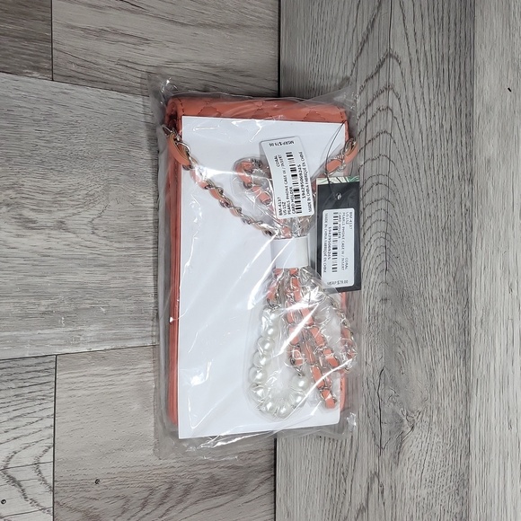 Badgley Mischka Coral Quilted Crossbody Phone Card Holder Pearl Accented NEW‎ - Picture 12 of 12